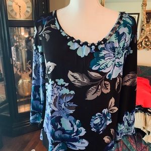Ladies East 5th medium Blouse